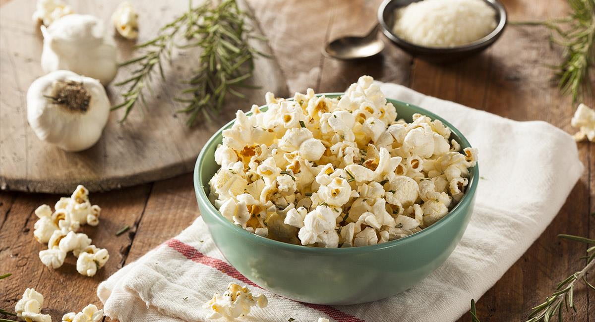 ¿Cómo preparar pop corn sin aceite y en microondas?. Foto: Shutterstock